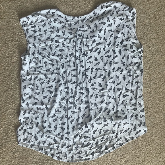 Universal Thread Blouse - Picture 3 of 3